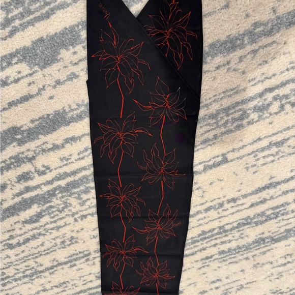 Vera Scarf - Picture 2 of 4